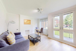 Lovely 2 Bed with Balcony near East Putney Station